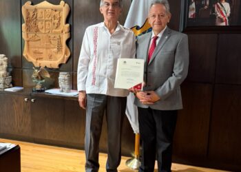 Designa gobernador Américo Villarreal a Ricardo Guerrero como nuevo secretario  de Salud