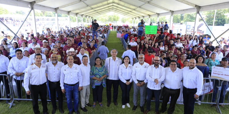 Arranca Américo Villarreal libramiento poniente y entrega obras hidráulicas y  deportivas en El Mante