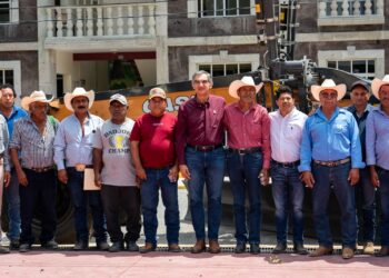 Acuerda Américo programa conjunto para rehabilitar caminos rurales de Jaumave