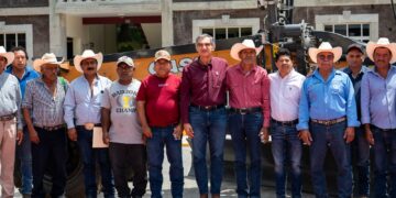Acuerda Américo programa conjunto para rehabilitar caminos rurales de Jaumave
