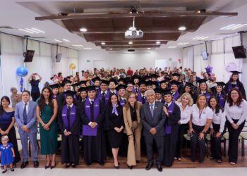 CREE del DIF Tamaulipas gradúa a 32 profesionales de la rehabilitación