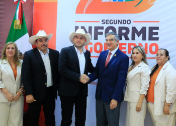 Anuncia Américo rehabilitación de carretera  ejidal en Padilla