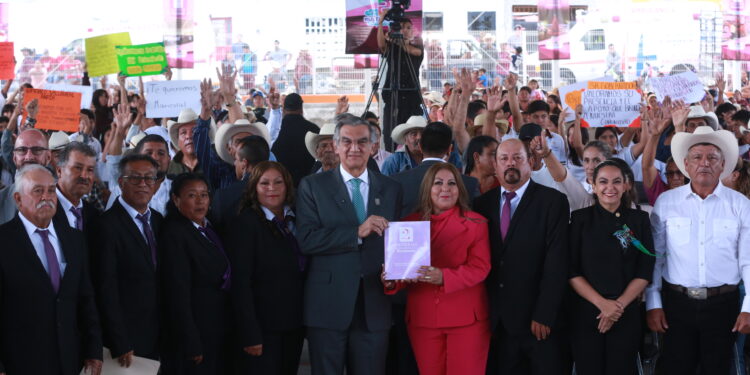 En Bustamante, Américo refrenda el respaldo de su gobierno; se prioriza agua, electrificación  y vivienda