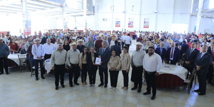 Mejores caminos rurales y una  ambulancia: compromiso de Américo en  Villagrán