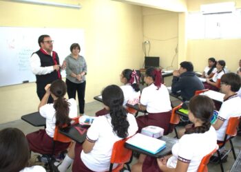 Supervisa secretario de Educación escuelas en  su primera semana de clases