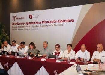 Evalúa secretario de Salud, los programas prioritarios y estrategias de atención de los  Distritos de Salud