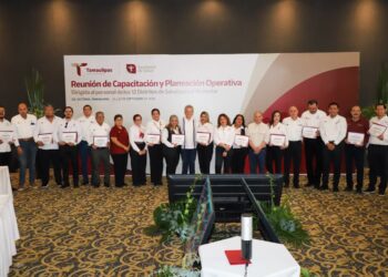 Refuerza secretario de Salud trabajo en equipo con los Distritos de Salud En Reunión de Capacitación y Planeación Operativa