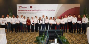 Refuerza secretario de Salud trabajo en equipo con los Distritos de Salud En Reunión de Capacitación y Planeación Operativa