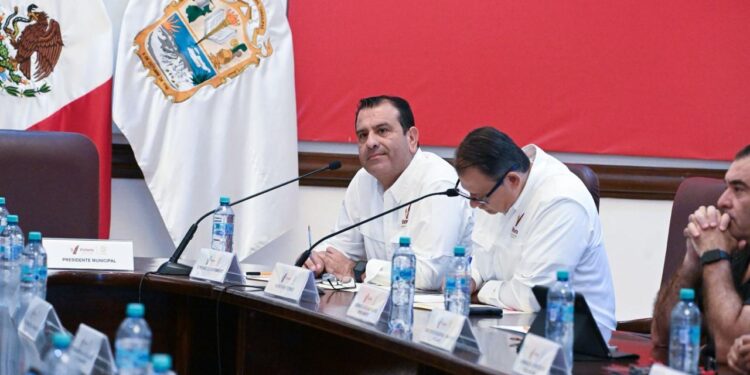 Coordina Hugo Reséndez trabajos de sesión 99 de Mesa de Seguridad.