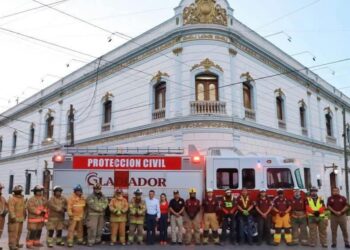 Capacita Gobierno de Victoria a Bomberos y Paramédicos para fortalecer respuesta a emergencias.