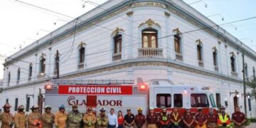 Capacita Gobierno de Victoria a Bomberos y Paramédicos para fortalecer respuesta a emergencias.