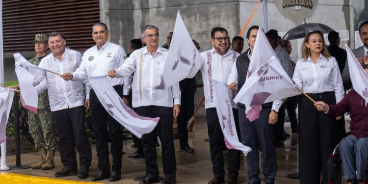 Fortalece SET escuelas públicas con  mobiliario y equipos